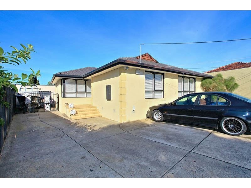 25 Midholm Court, Thomastown VIC 3074