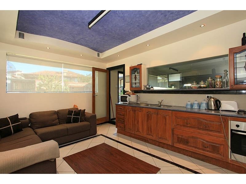 25 Midholm Court, Thomastown VIC 3074