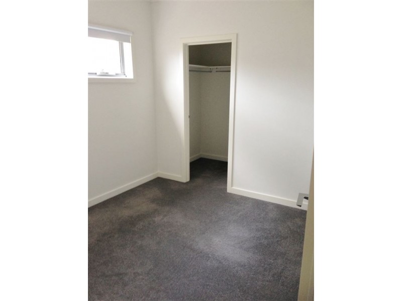 3/24 Methvan Avenue, South Morang VIC 3752