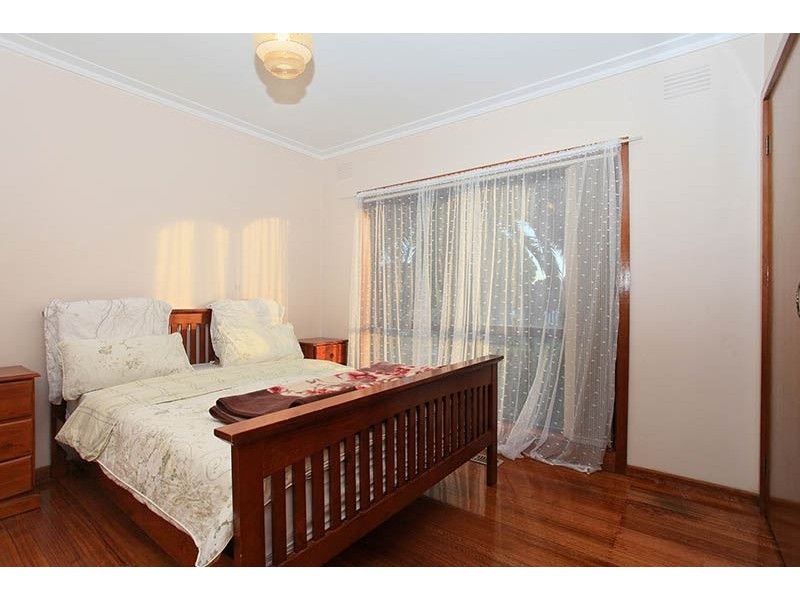 6 Redfern Close, Thomastown VIC 3074