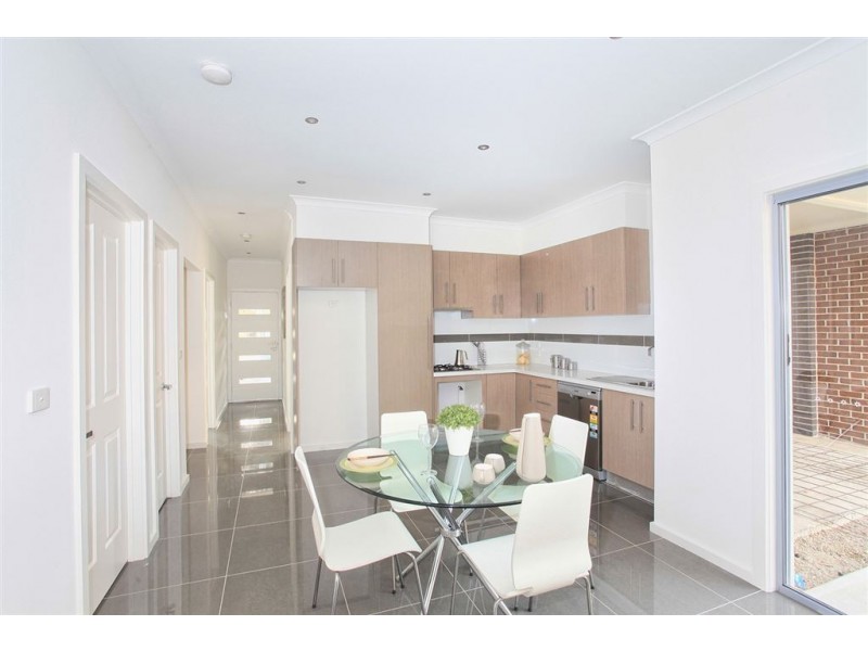 1/14 Pine Street, Thomastown VIC 3074