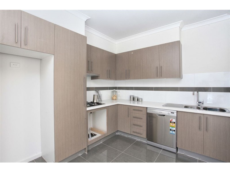 1/14 Pine Street, Thomastown VIC 3074