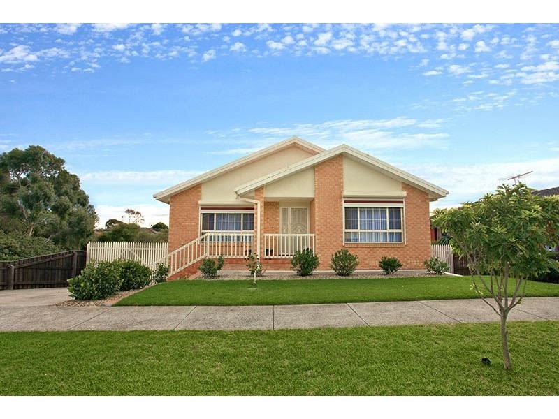 17 Ester Drive, Mill Park VIC 3082
