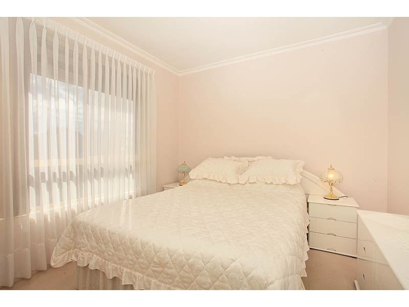 17 Ester Drive, Mill Park VIC 3082