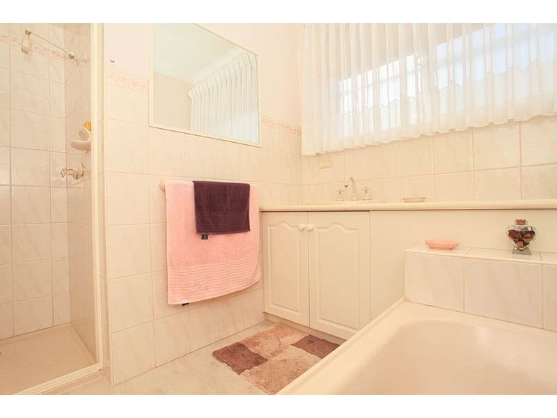 17 Ester Drive, Mill Park VIC 3082