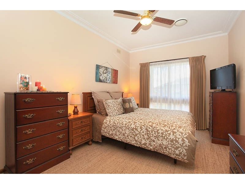 30 Sherwood Drive, Thomastown VIC 3074