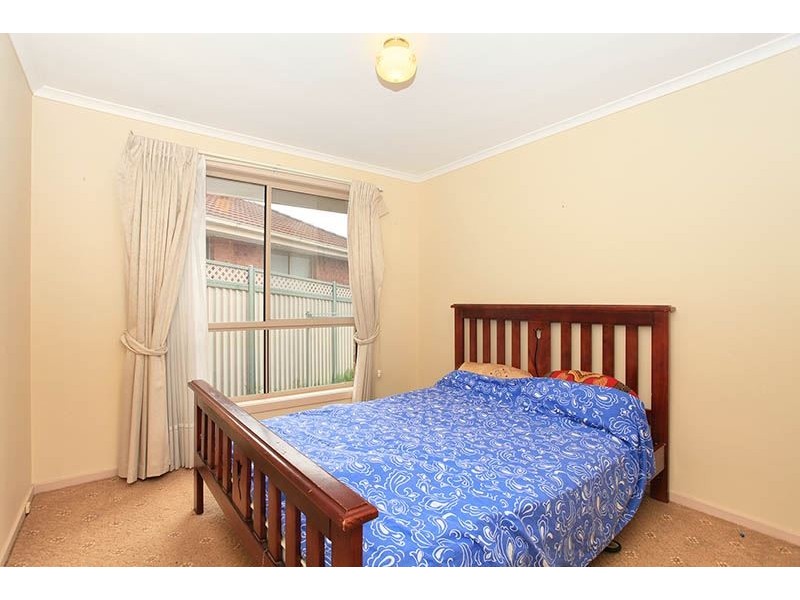 1 Varga Close, Mill Park VIC 3082