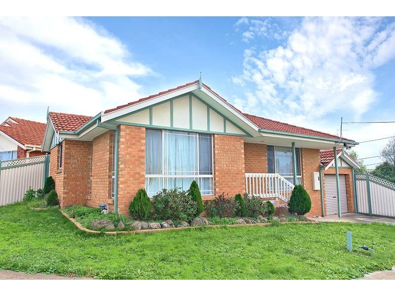 1 Varga Close, Mill Park VIC 3082