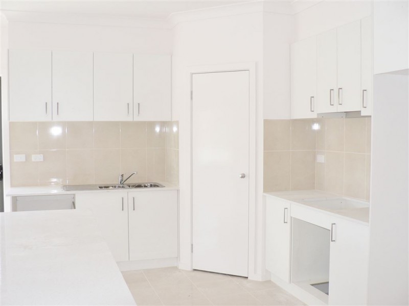 12 Emden Road, Wollert VIC 3750