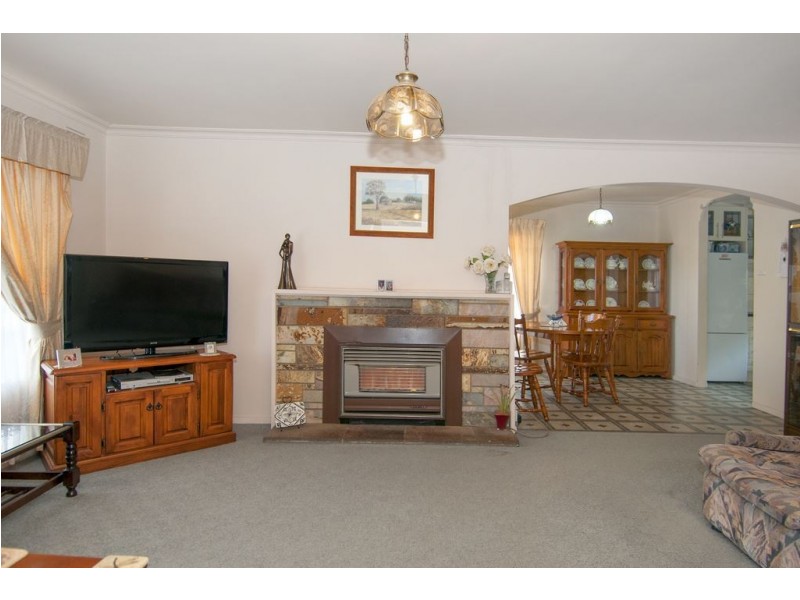 2 Pioneer Court, Thomastown VIC 3074