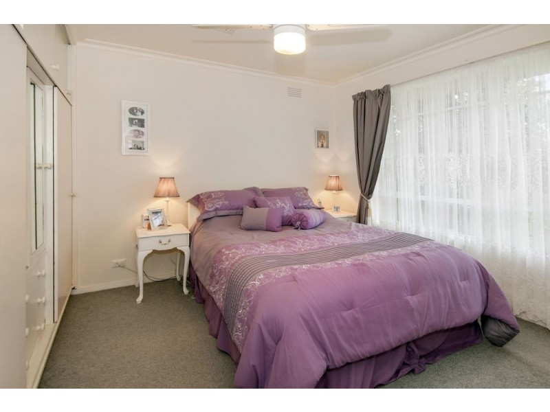 2 Pioneer Court, Thomastown VIC 3074
