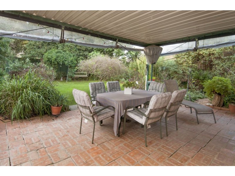 2 Pioneer Court, Thomastown VIC 3074