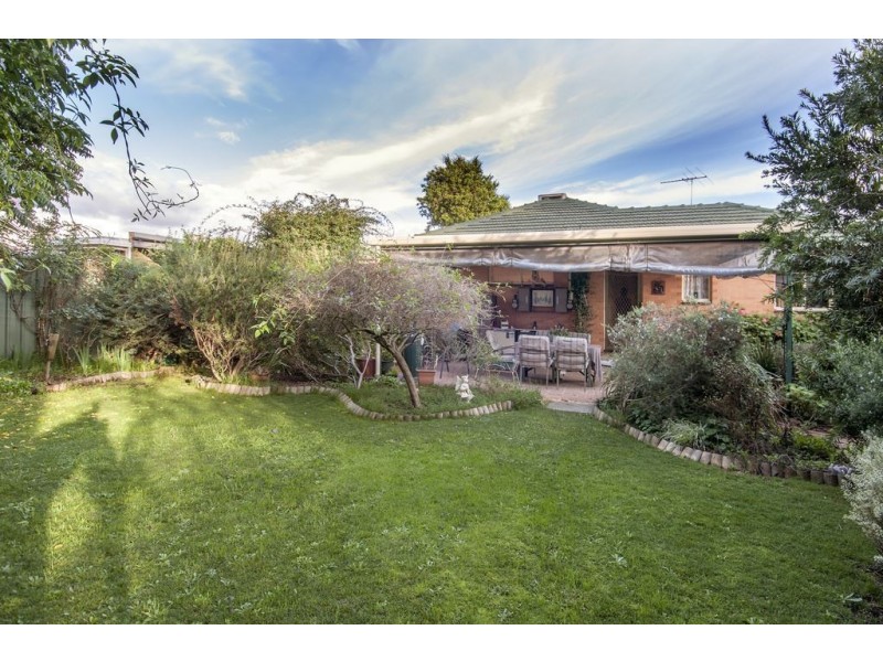 2 Pioneer Court, Thomastown VIC 3074