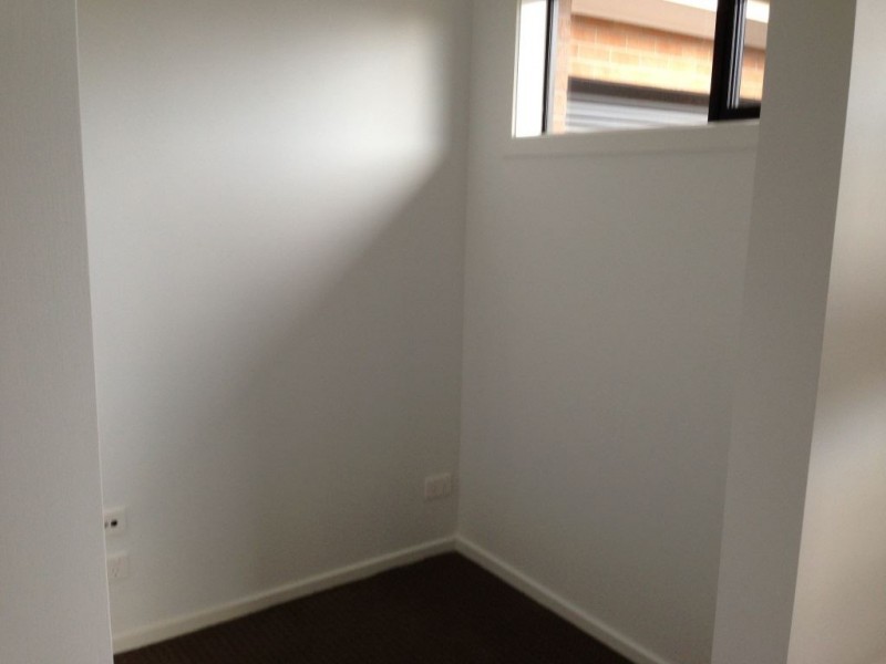 2/104 Alexander Avenue, Thomastown VIC 3074