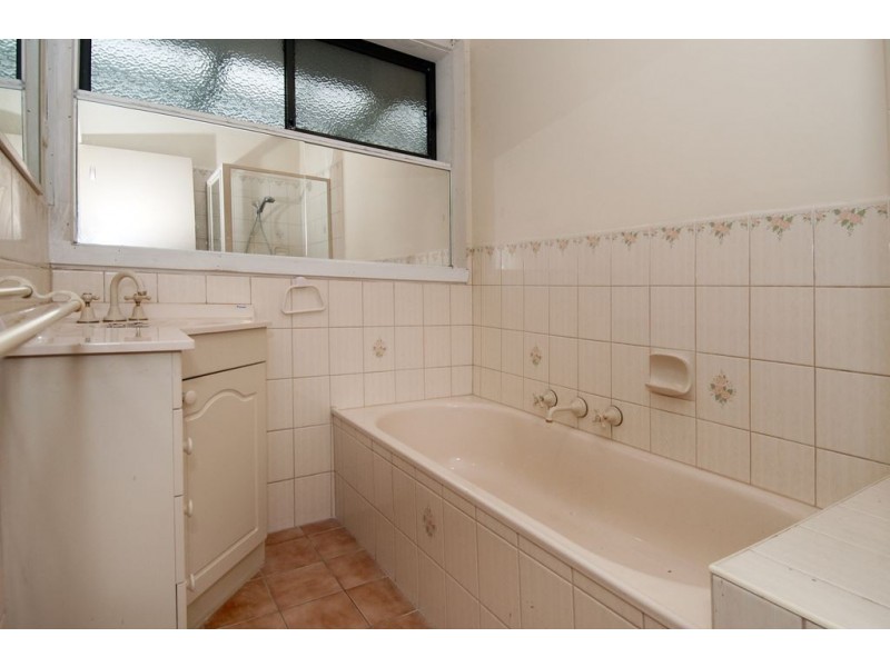 21 Deakin Avenue, Lalor VIC 3075