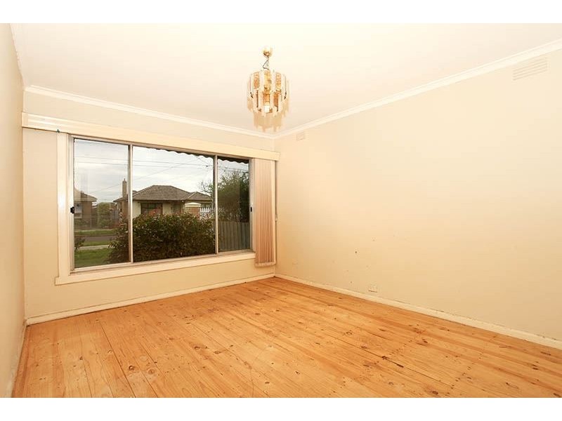 1/10 Larch Street, Thomastown VIC 3074