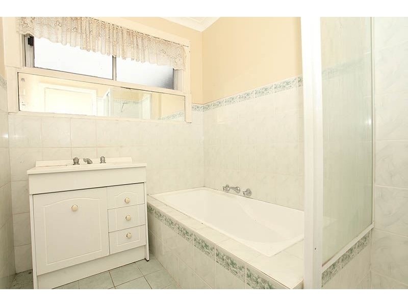 1/10 Larch Street, Thomastown VIC 3074