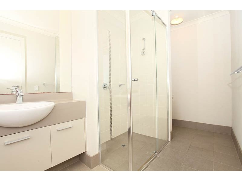 2 Saratoga Walk, Epping VIC 3076