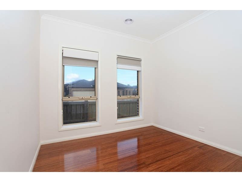 18 Karagola Terrace, Epping VIC 3076