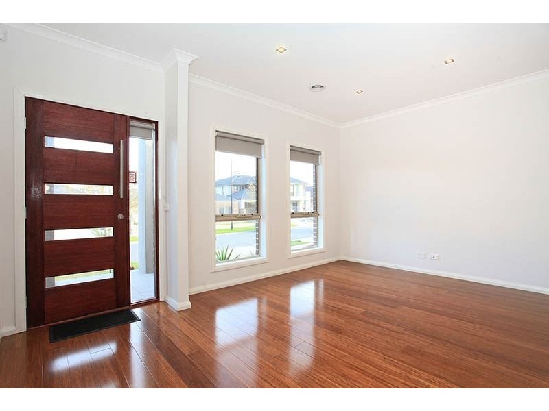 18 Karagola Terrace, Epping VIC 3076