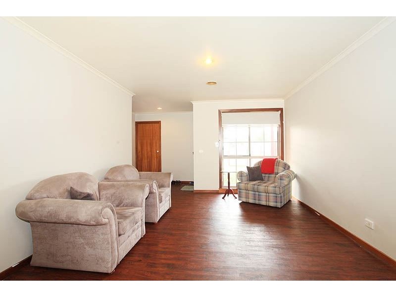 2/9-11 Lorica Avenue, Broadmeadows VIC 3047