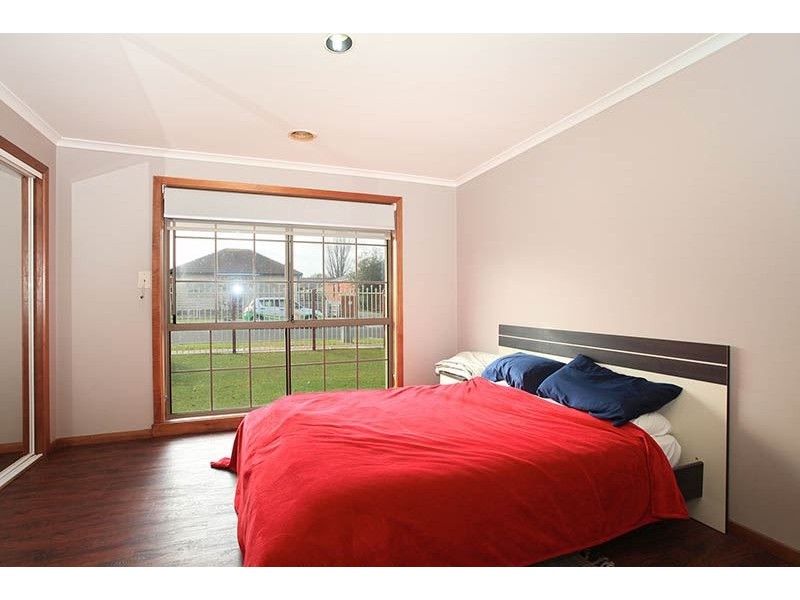 2/9-11 Lorica Avenue, Broadmeadows VIC 3047