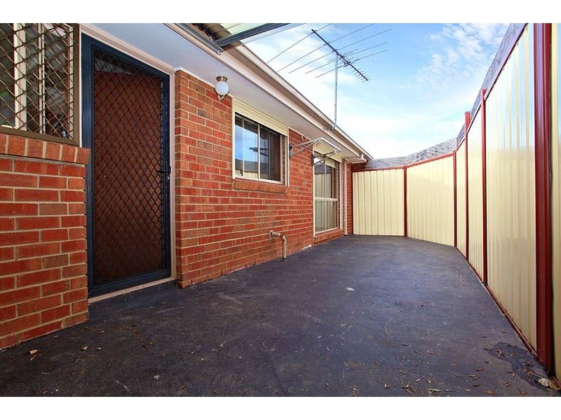 2/9-11 Lorica Avenue, Broadmeadows VIC 3047