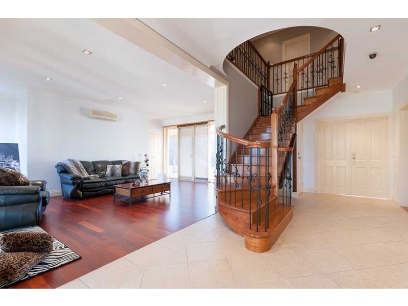 3 Highview Place, Craigieburn VIC 3064