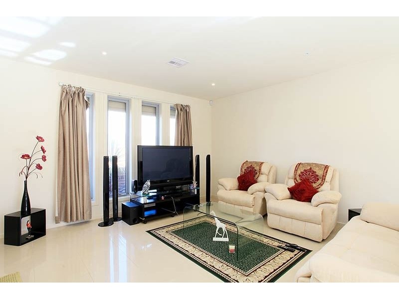 2 Heath Street, Thomastown VIC 3074