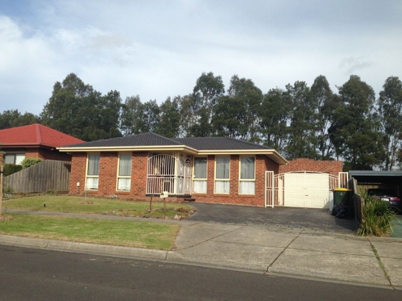 13 Grevillia Drive, Mill Park VIC 3082