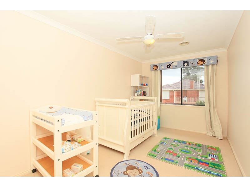 4 Middle Court, Thomastown VIC 3074