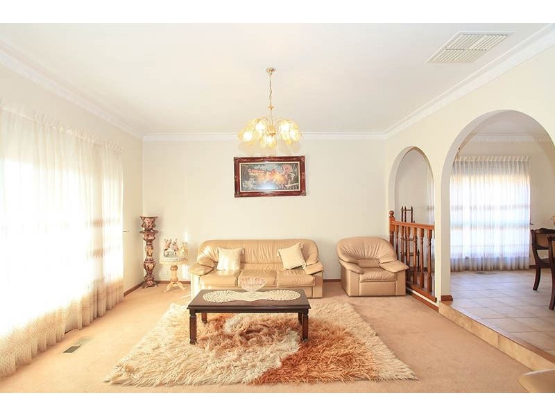 90 Alvarado Avenue, Thomastown VIC 3074