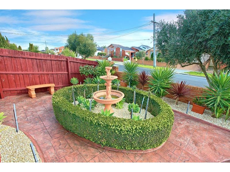 30 Gillwell Road, Lalor VIC 3075