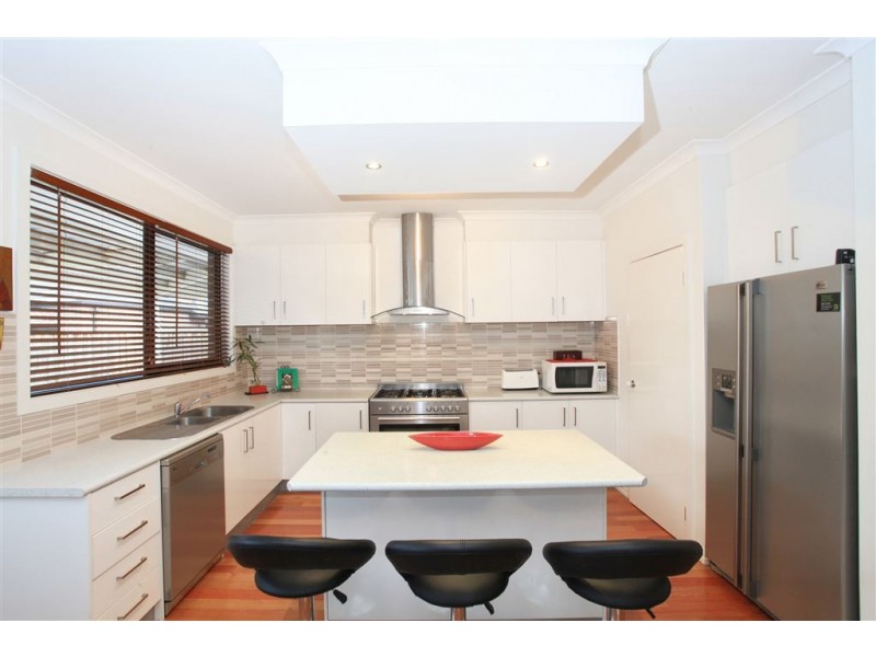 4 Balmoral Grove, Epping VIC 3076