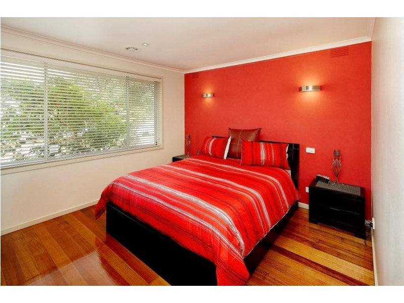 20 Regal Avenue, Thomastown VIC 3074