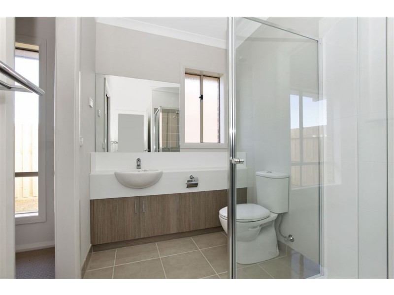 2 Hermione Terrace, Epping VIC 3076