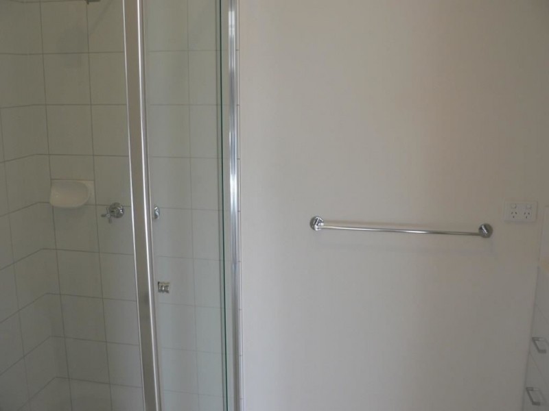 2/13 Edna Street, Thomastown VIC 3074