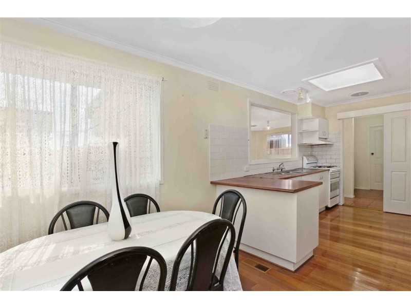 26 Valentine Avenue, Thomastown VIC 3074