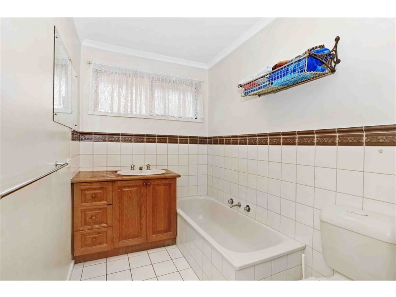 26 Valentine Avenue, Thomastown VIC 3074