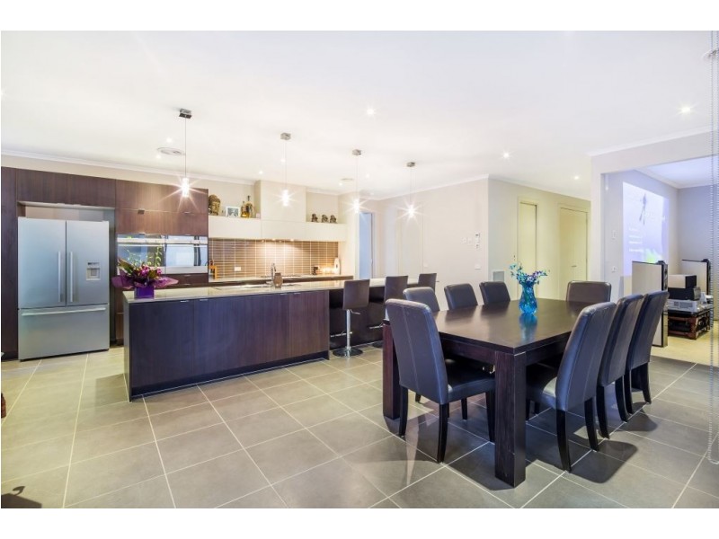 7 Maidenhair Drive, Point Cook VIC 3030