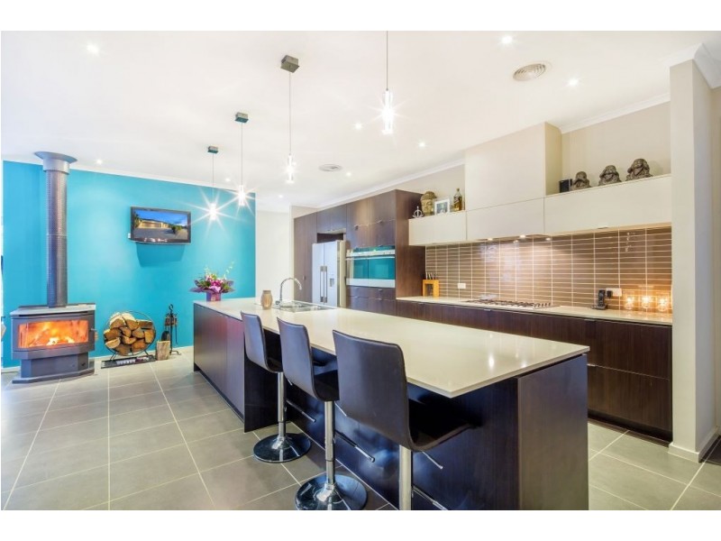 7 Maidenhair Drive, Point Cook VIC 3030