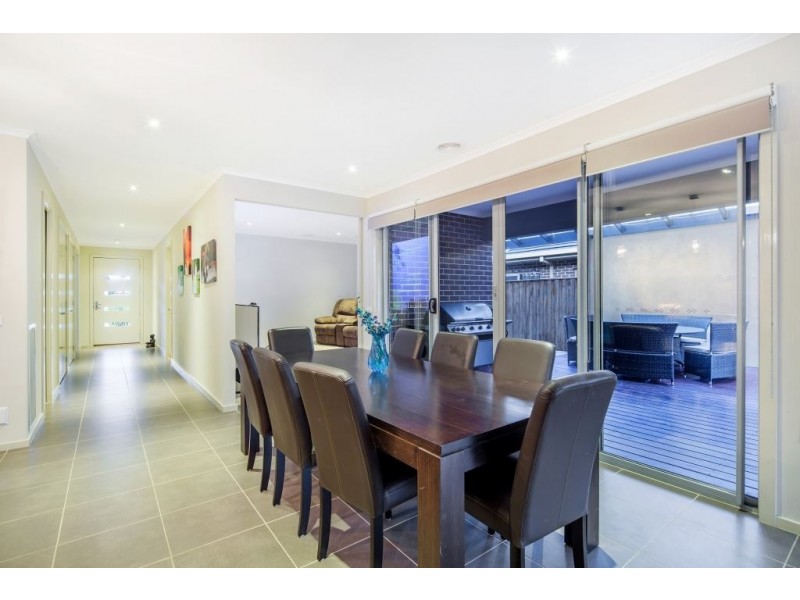 7 Maidenhair Drive, Point Cook VIC 3030