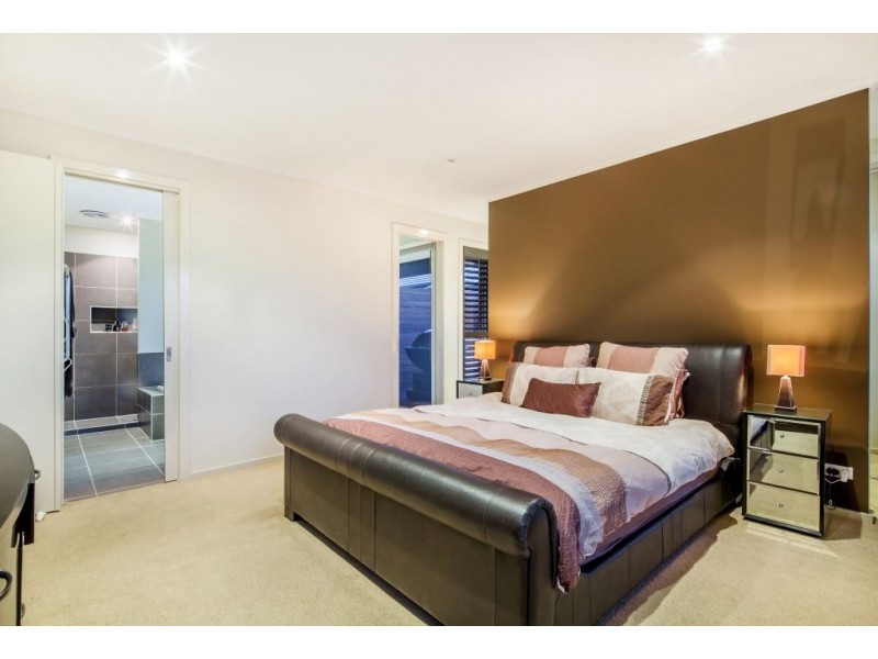 7 Maidenhair Drive, Point Cook VIC 3030