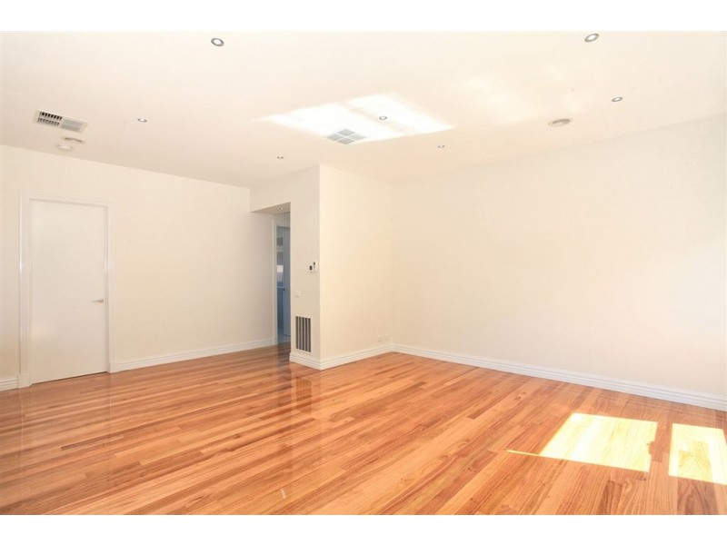 1/26 Plane Street, Thomastown VIC 3074