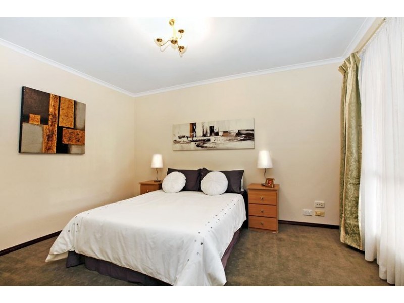 12 Teneriffe Close, Epping VIC 3076