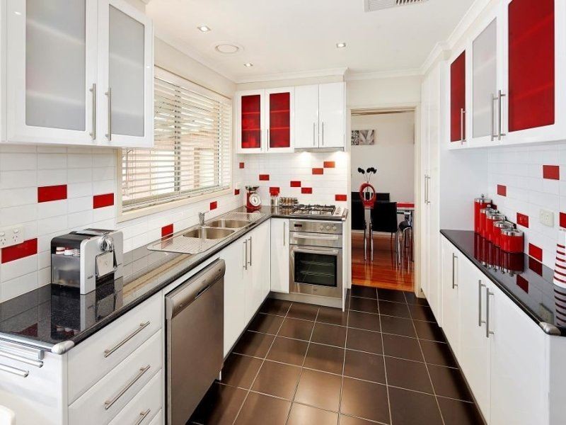 20 Regal Avenue, Thomastown VIC 3074