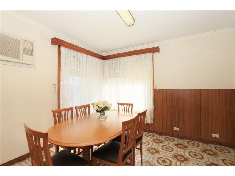 18 Kingsway Drive, Lalor VIC 3075