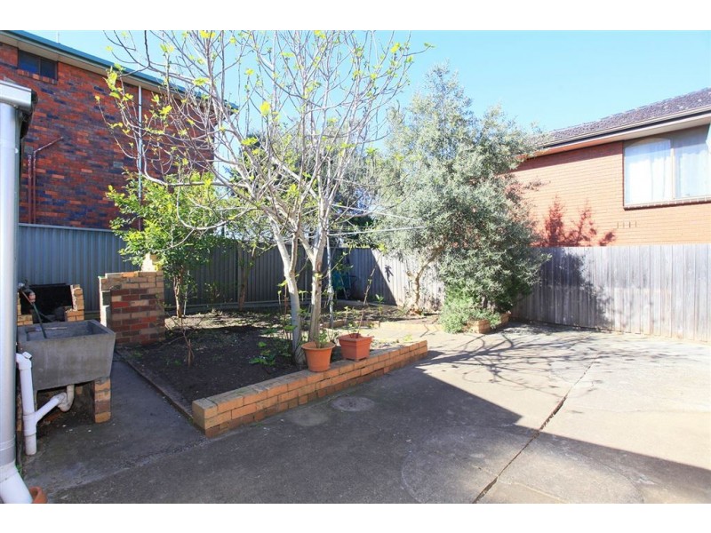 18 Kingsway Drive, Lalor VIC 3075