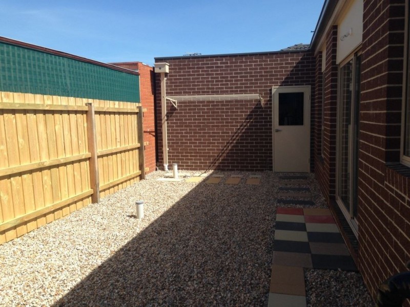 2/89 Cyprus Street, Lalor VIC 3075