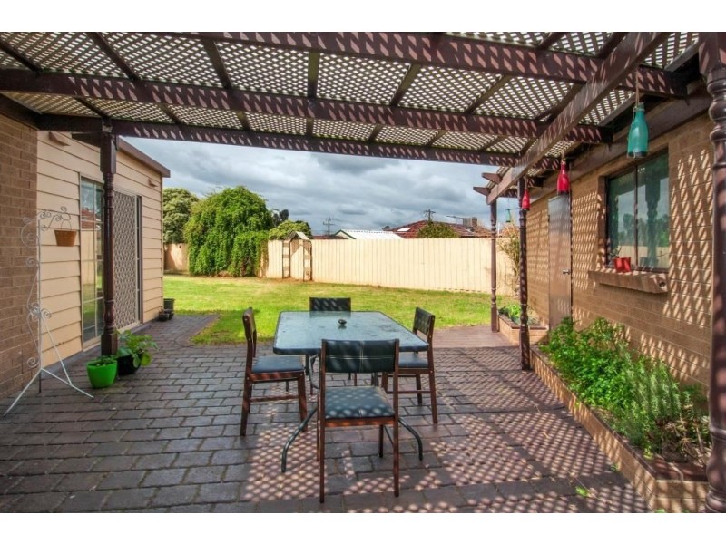 10 Ashdown Court, Lalor VIC 3075
